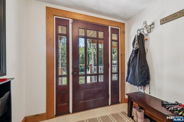 921 Tulip Trail, Newton, NJ 07860