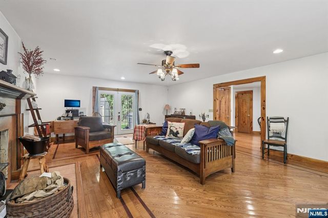 921 Tulip Trail, Newton, NJ 07860