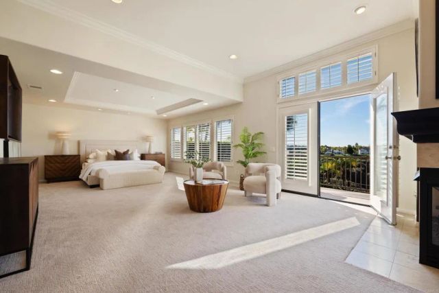 5451 Harvest Run Drive, San Diego, CA 92130