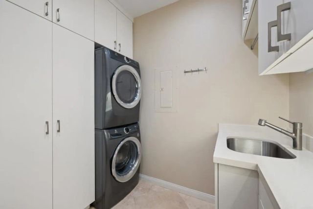 5451 Harvest Run Drive, San Diego, CA 92130