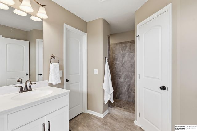 20915 Fowler Avenue, Elkhorn, NE 68022