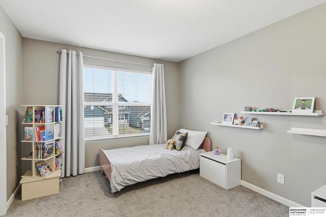 20915 Fowler Avenue, Elkhorn, NE 68022