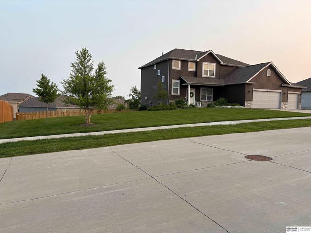 20915 Fowler Avenue, Elkhorn, NE 68022