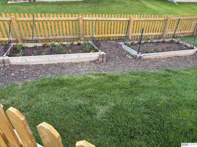 20915 Fowler Avenue, Elkhorn, NE 68022