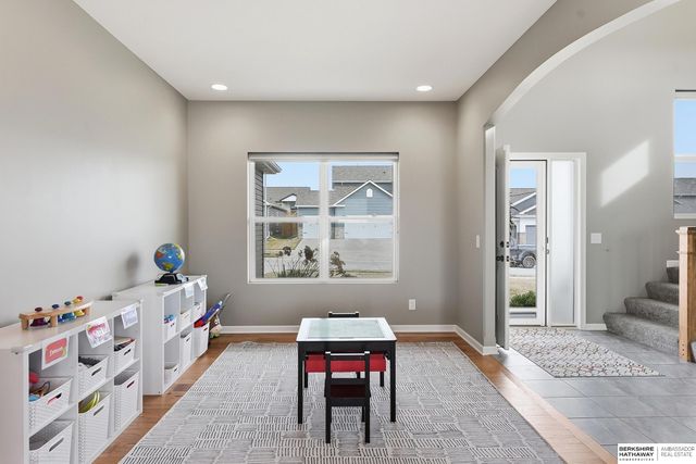 20915 Fowler Avenue, Elkhorn, NE 68022