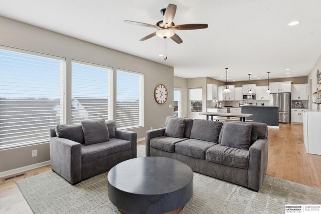 20915 Fowler Avenue, Elkhorn, NE 68022