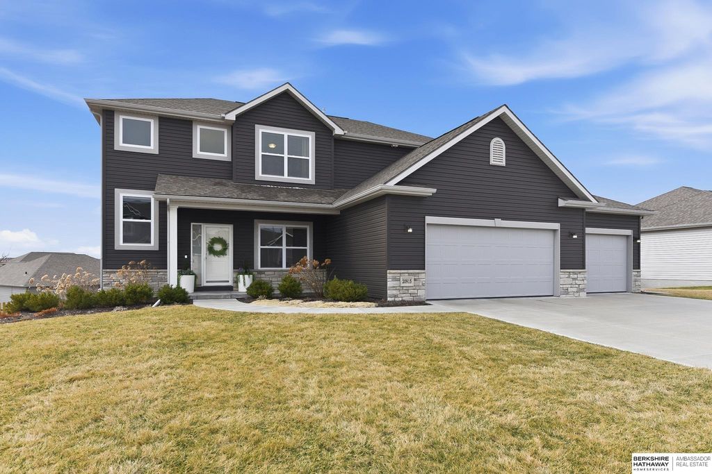 20915 Fowler Avenue, Elkhorn, NE 68022