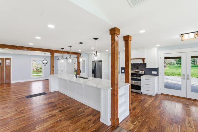 960 Inverness Road, Frankfort, KY 40601