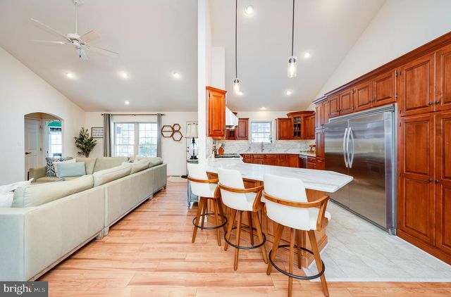 500 MOHNS HILL RD, Reinholds, PA 17569