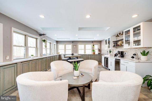 500 MOHNS HILL RD, Reinholds, PA 17569