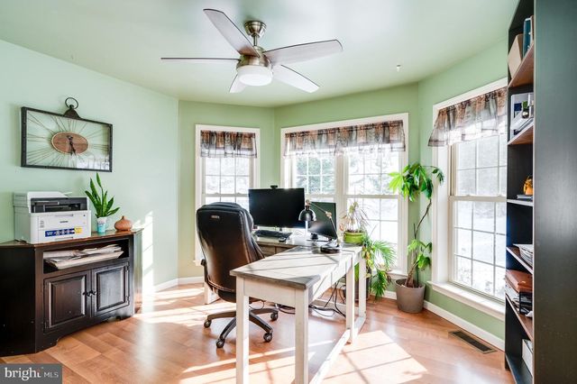 500 MOHNS HILL RD, Reinholds, PA 17569