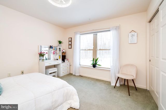 500 MOHNS HILL RD, Reinholds, PA 17569