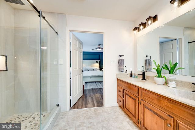 500 MOHNS HILL RD, Reinholds, PA 17569