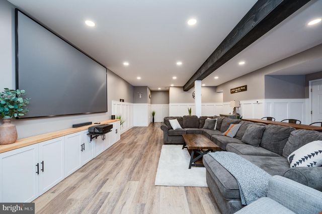 500 MOHNS HILL RD, Reinholds, PA 17569