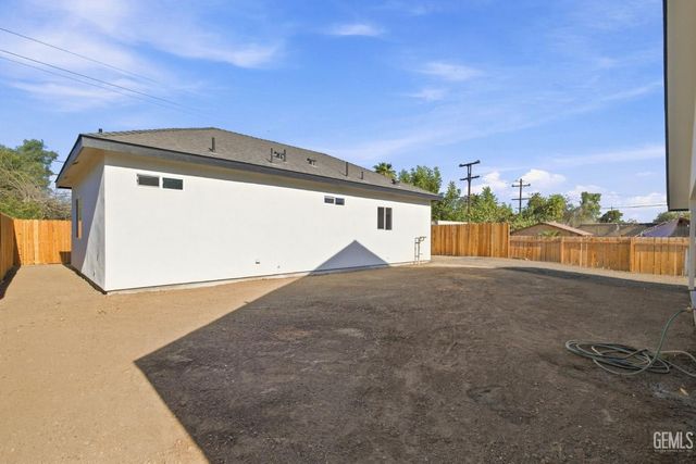 2109 Mahoney Street, Bakersfield, CA 93307
