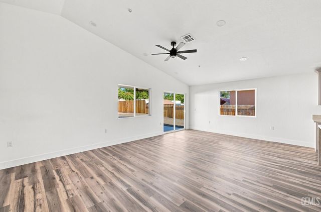 2109 Mahoney Street, Bakersfield, CA 93307