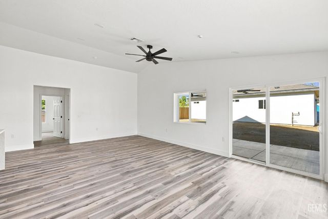 2109 Mahoney Street, Bakersfield, CA 93307
