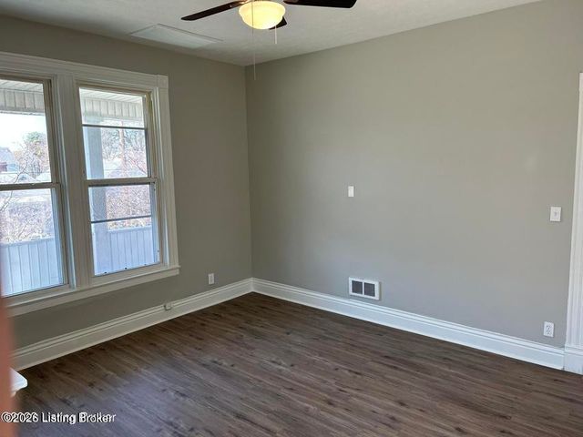 4109 S 3rd St, Louisville, KY 40214