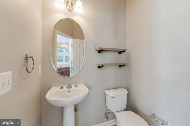 20401 TRAILS END TER, Ashburn, VA 20147