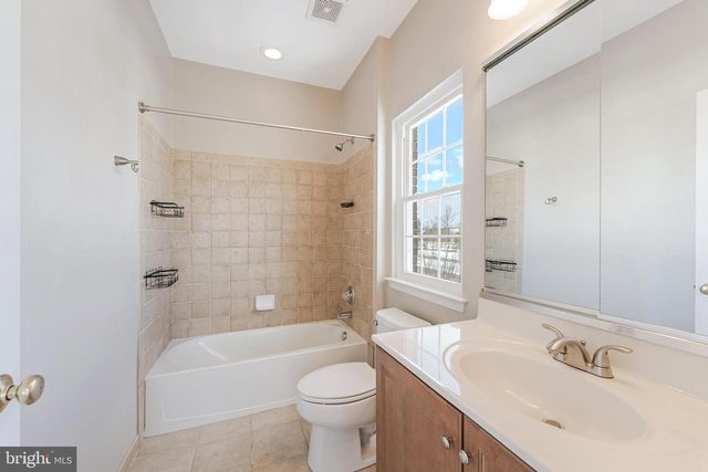 20401 TRAILS END TER, Ashburn, VA 20147