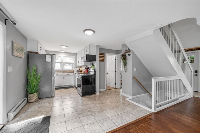 103 Fox Ave, Dracut, MA 01826
