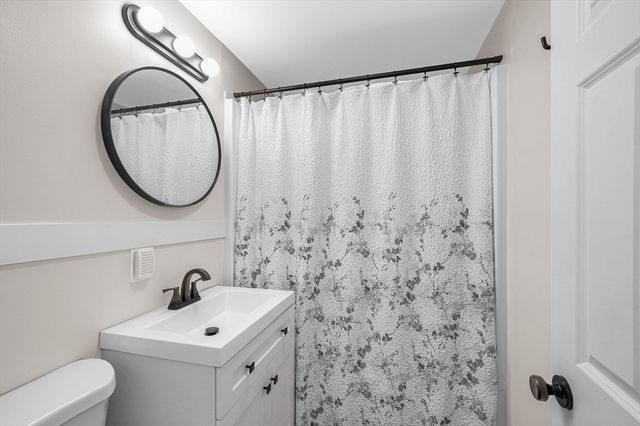 103 Fox Ave, Dracut, MA 01826