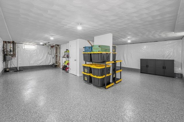 103 Fox Ave, Dracut, MA 01826