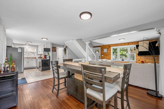 103 Fox Ave, Dracut, MA 01826