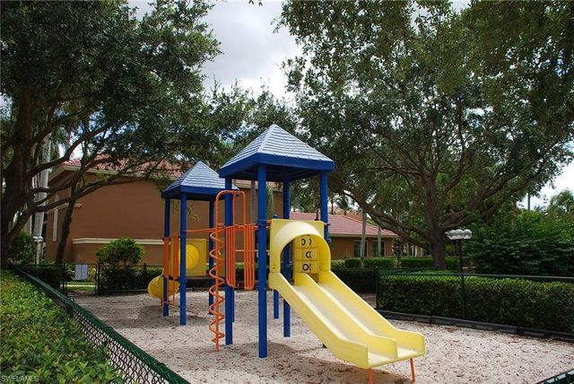 1130 Reserve WAY 208, Naples, FL 34105