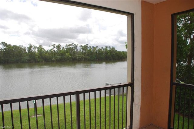 1130 Reserve WAY 208, Naples, FL 34105