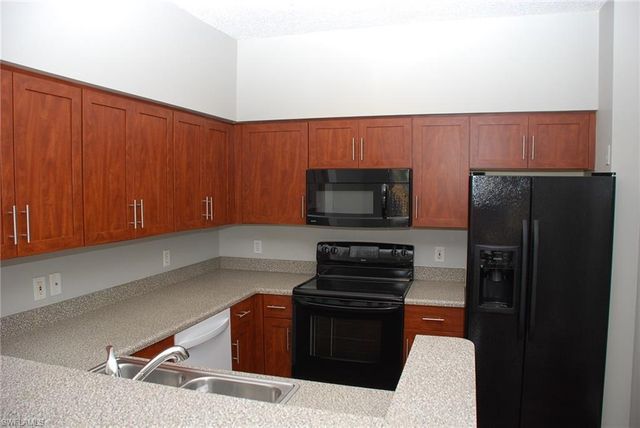 1130 Reserve WAY 208, Naples, FL 34105