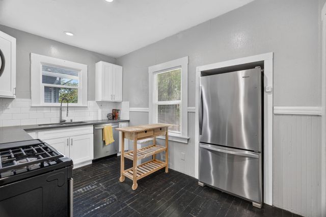 3321 35th St, Sacramento, CA 95817