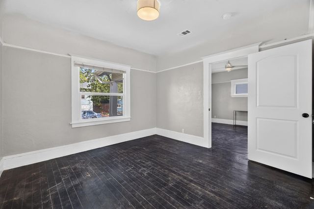 3321 35th St, Sacramento, CA 95817