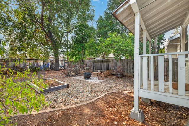 3321 35th St, Sacramento, CA 95817