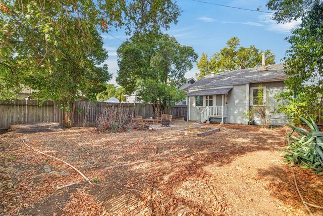 3321 35th St, Sacramento, CA 95817