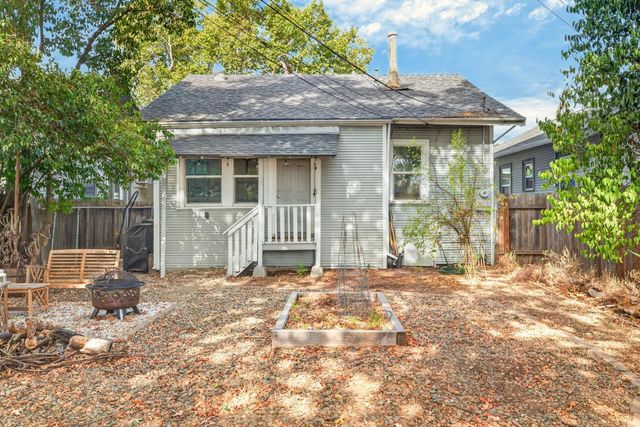 3321 35th St, Sacramento, CA 95817