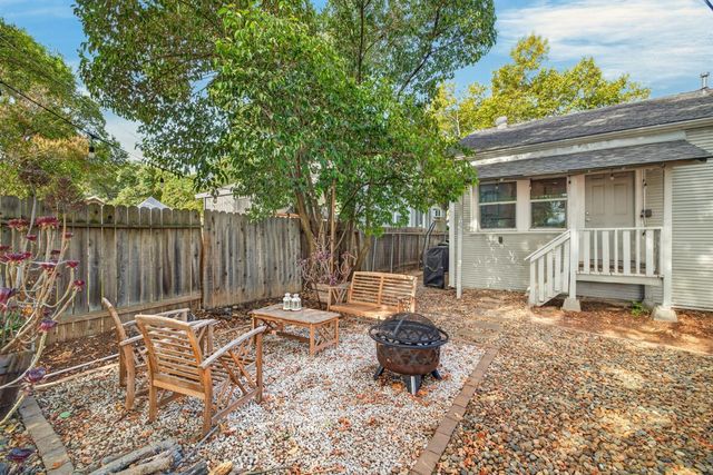3321 35th St, Sacramento, CA 95817
