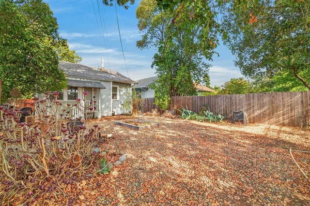 3321 35th St, Sacramento, CA 95817
