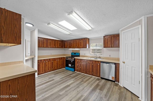 4890 Logan Loop, Malone, FL 32445