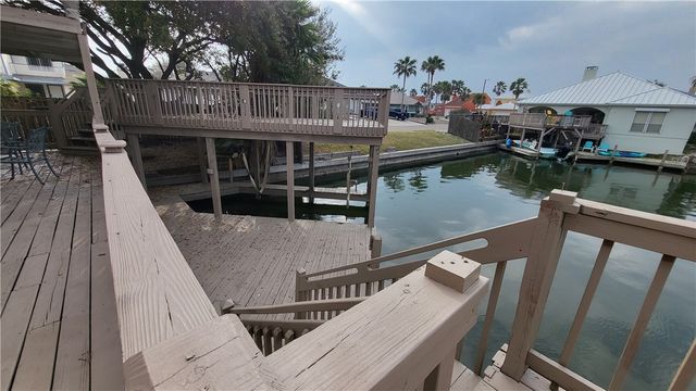 13965 Man O War Ct, Corpus Christi, TX 78418