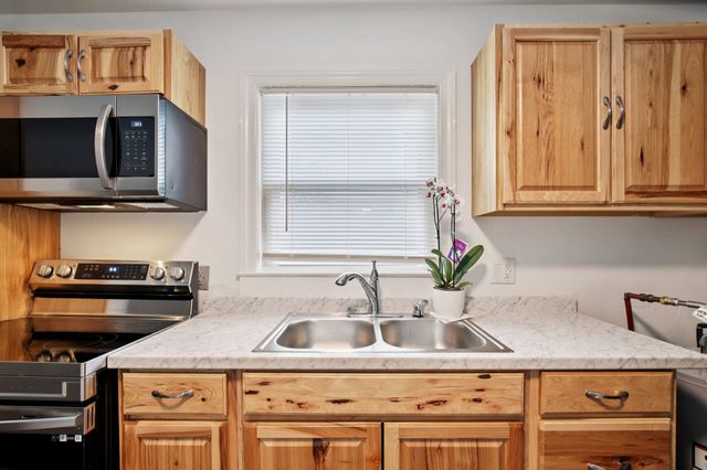 172 Hadley Dr, Clarksville, TN 37042