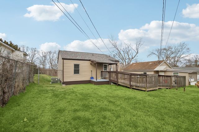 172 Hadley Dr, Clarksville, TN 37042