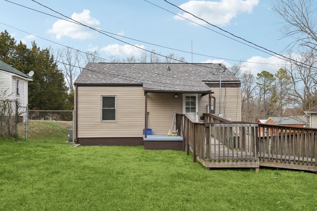 172 Hadley Dr, Clarksville, TN 37042