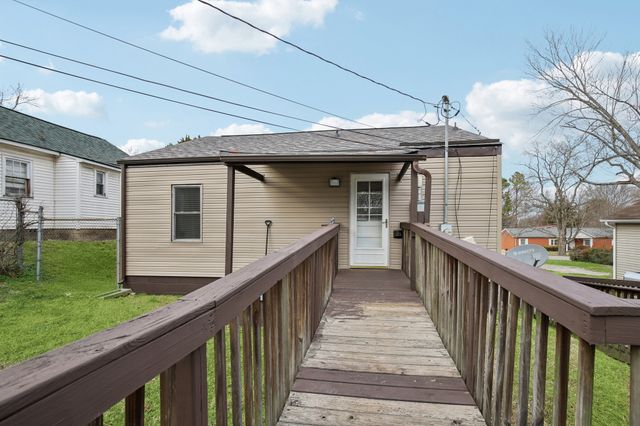 172 Hadley Dr, Clarksville, TN 37042