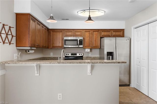 527 Pine Tops CT, Virginia Beach, VA 23451