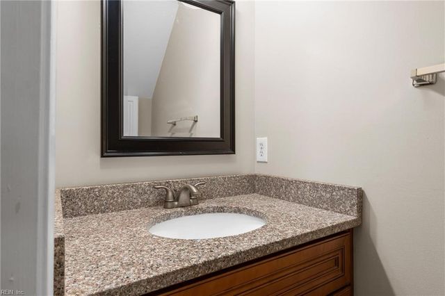 527 Pine Tops CT, Virginia Beach, VA 23451