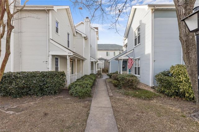 527 Pine Tops CT, Virginia Beach, VA 23451