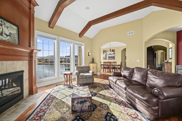 2907 Broken Arrow COURT, Waukesha, WI 53189