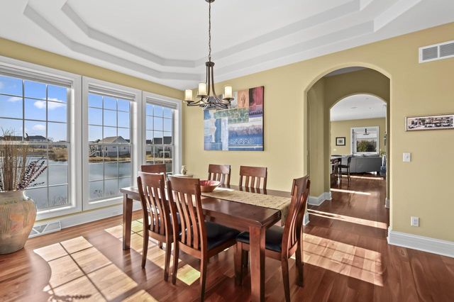 2907 Broken Arrow COURT, Waukesha, WI 53189