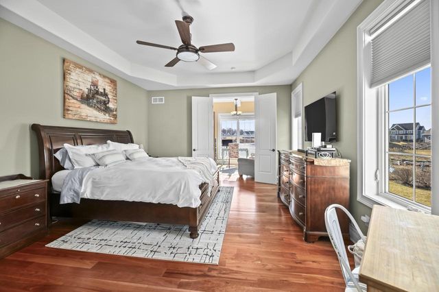 2907 Broken Arrow COURT, Waukesha, WI 53189